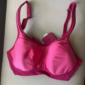 Chantelle Sports bra 32DD